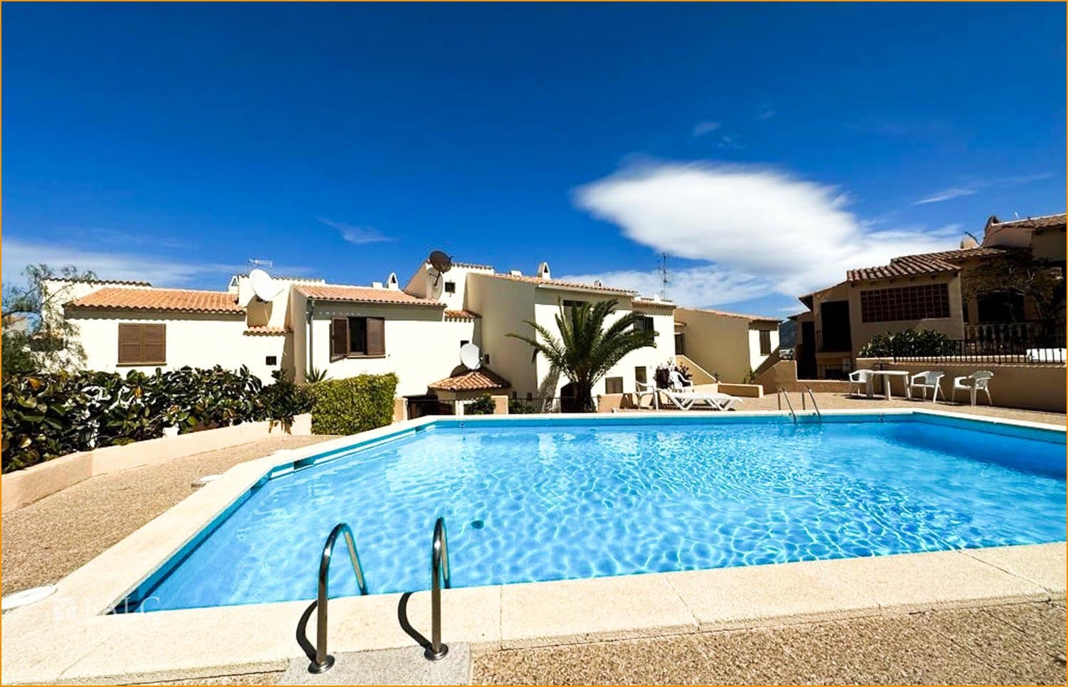 1 slaapkamer Flat te koop in Santa Ponsa, Calvià met zwembad € 375.