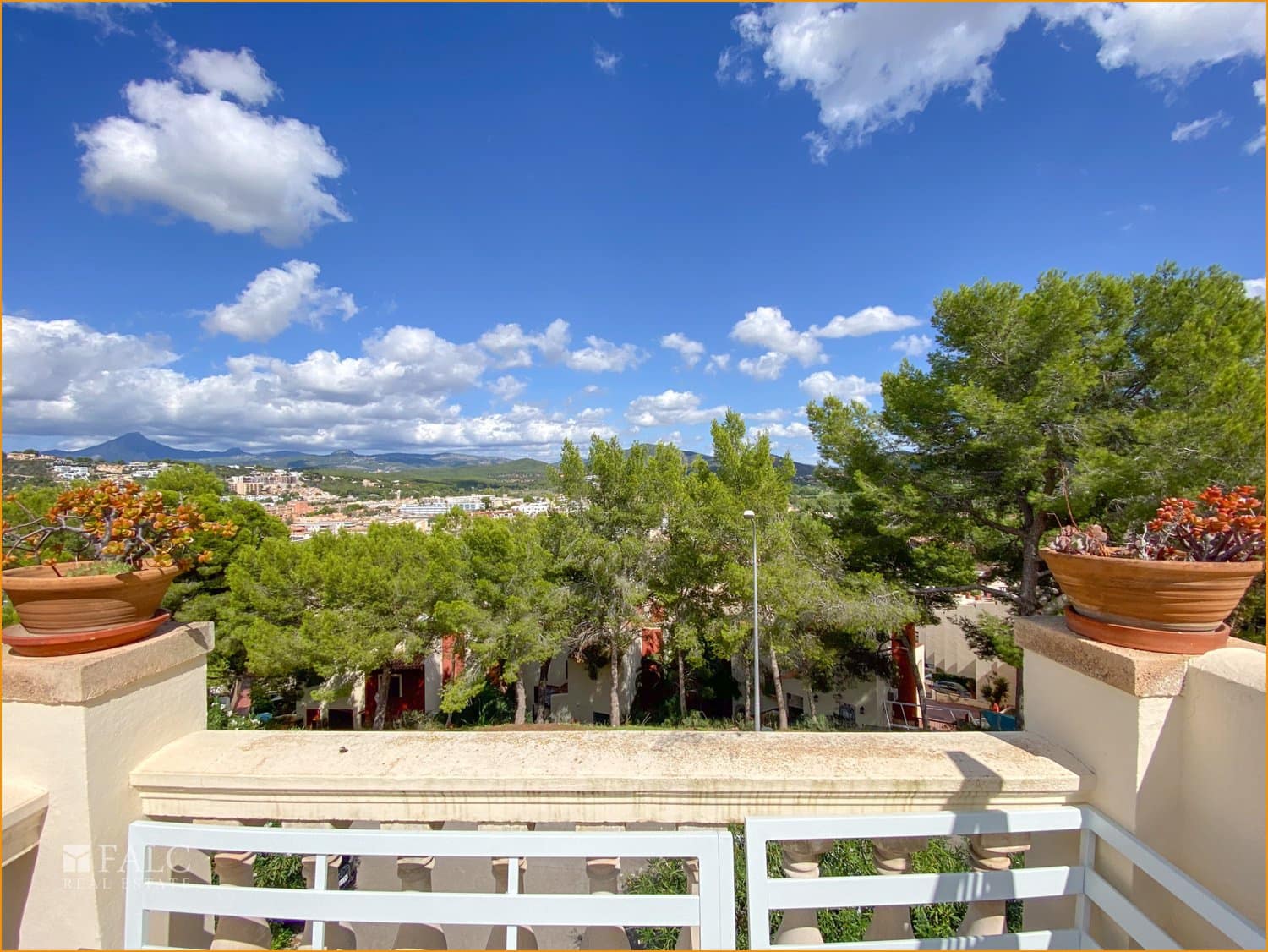 1 slaapkamer Flat te koop in Santa Ponsa, Calvià met zwembad € 375.