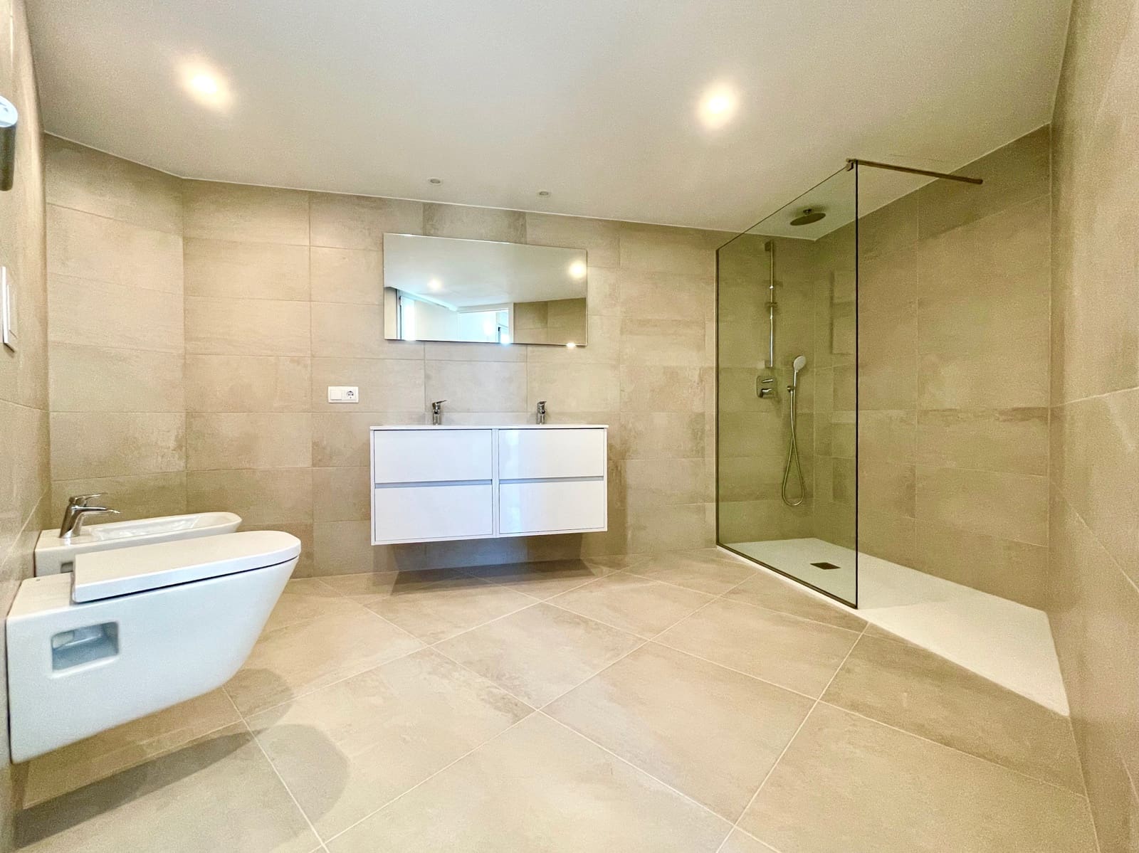 3 quarto Penthouse para venda em Palma de Mallorca com piscina garagem - 2 200 000 € (Ref: 7957372)