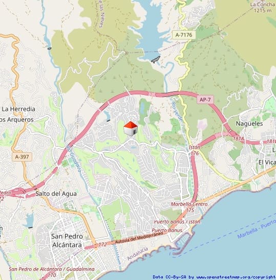 6 quarto Moradia para venda em Marbella com piscina garagem - 12 900 000 € (Ref: 8008218)