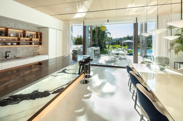 6 soverom Villa til salgs i Aloha Golf, Marbella med svømmebasseng garasje - € 12 900 000 (Ref: 8008218)