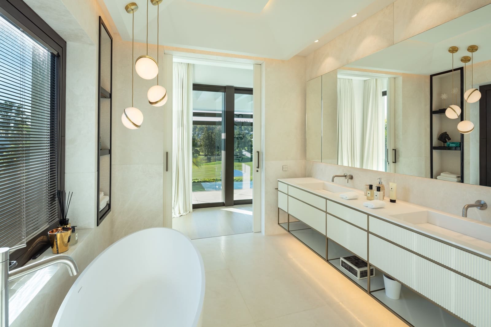 6 quarto Moradia para venda em Marbella com piscina garagem - 12 900 000 € (Ref: 8008218)