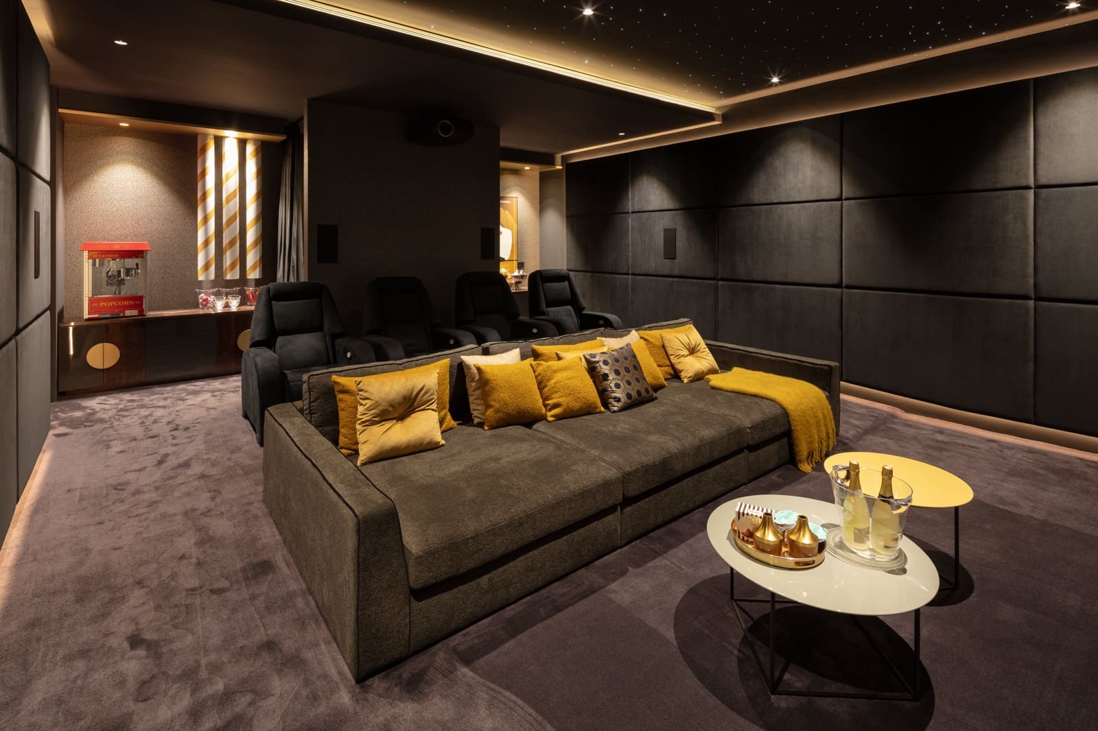 6 quarto Moradia para venda em Marbella com piscina garagem - 12 900 000 € (Ref: 8008218)