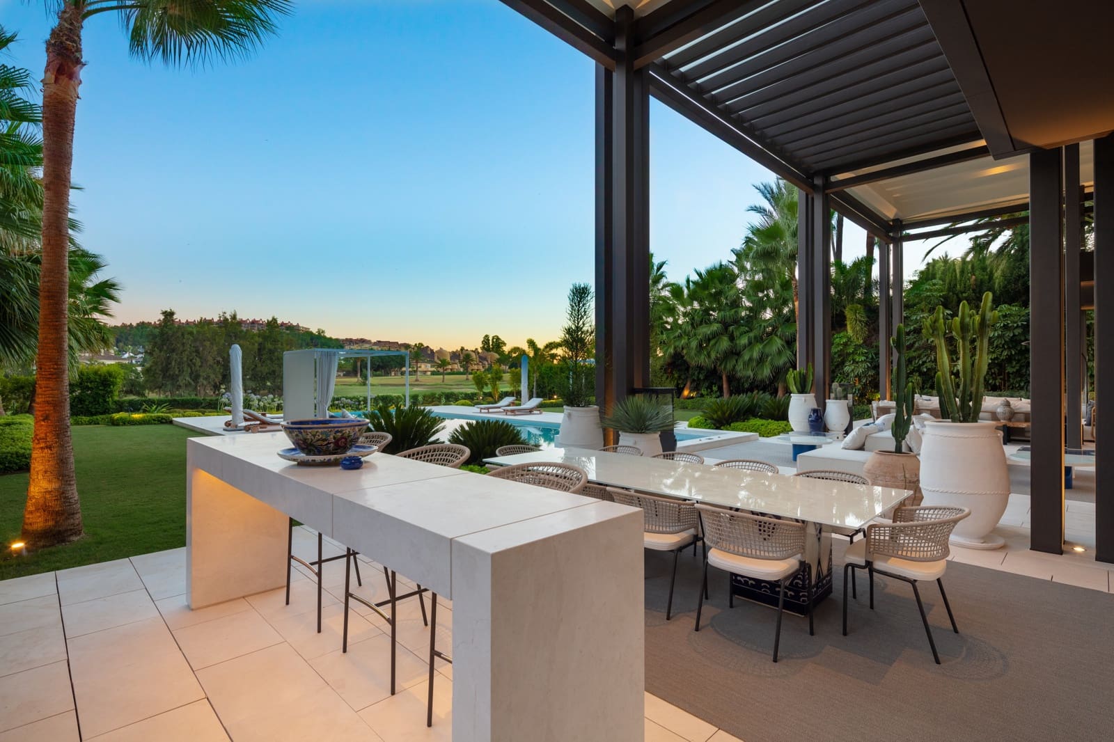 6 quarto Moradia para venda em Marbella com piscina garagem - 12 900 000 € (Ref: 8008218)