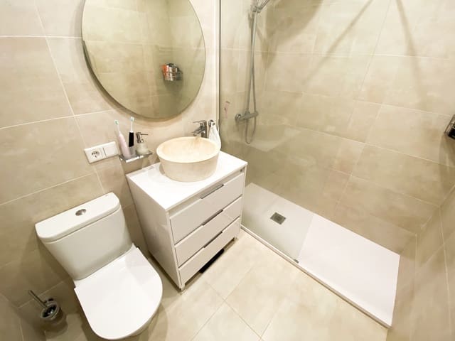 2 slaapkamer Appartement te koop in Santa Ponsa, Calvià met zwembad garage - € 600.000 (Ref: 8089457)