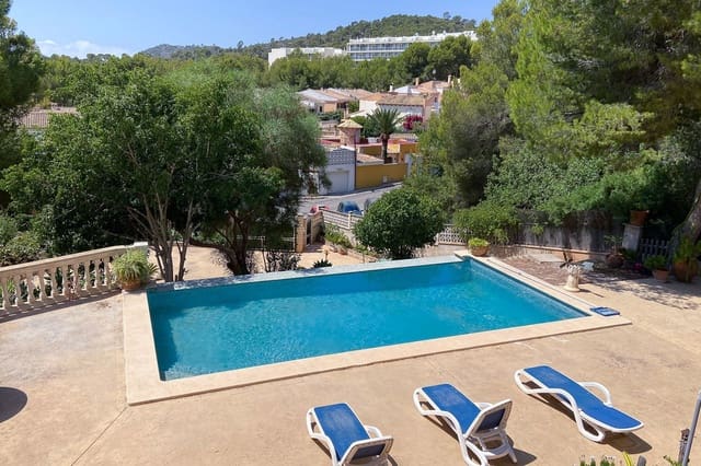 5 sovrum Villa till salu i Peguera / Paguera, Calvià med pool - 1 595 000 € (Ref: 8200425)