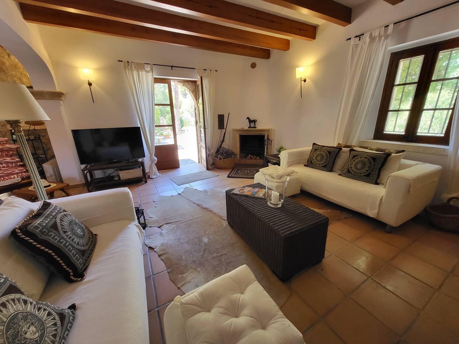 2 bedroom Finca/Country House for sale in Andratx with pool - € 1,250,000 (Ref: 8200432)