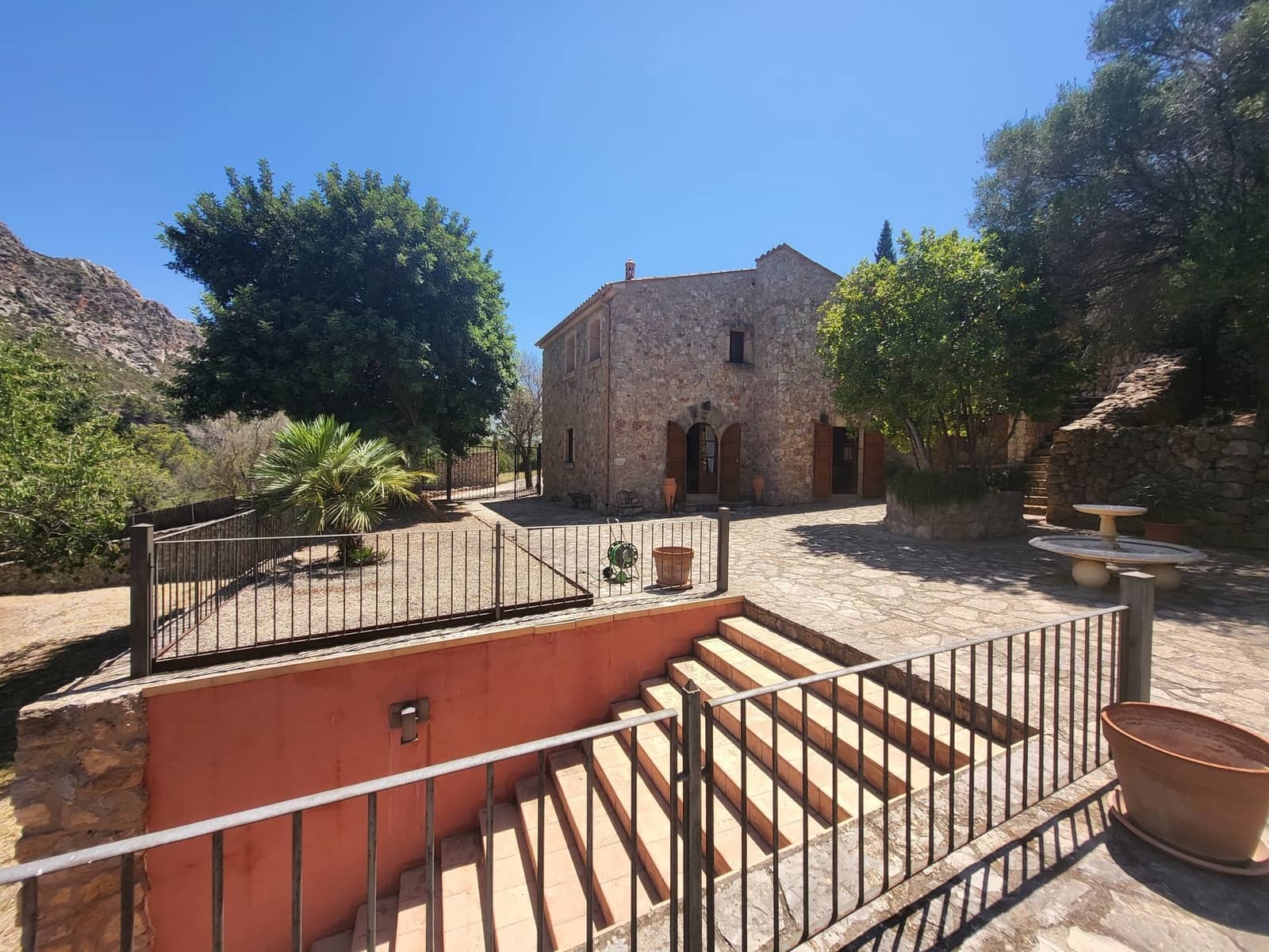 2 bedroom Finca/Country House for sale in Andratx with pool - € 1,250,000 (Ref: 8200432)