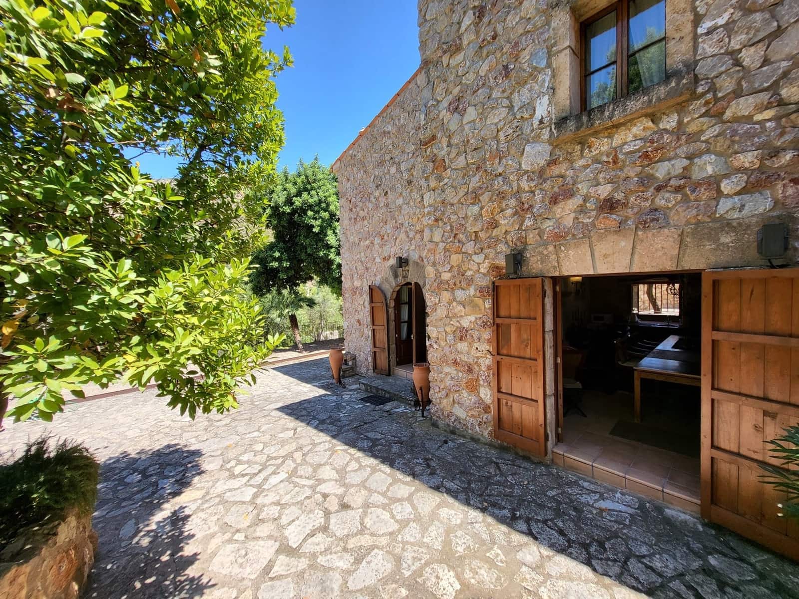 2 bedroom Finca/Country House for sale in Andratx with pool - € 1,250,000 (Ref: 8200432)