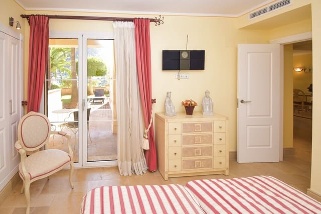 2 soveværelse Lejlighed til salg i Puerto de Andratx, Andratx med swimmingpool garage - € 895.000 (Ref: 8200443)