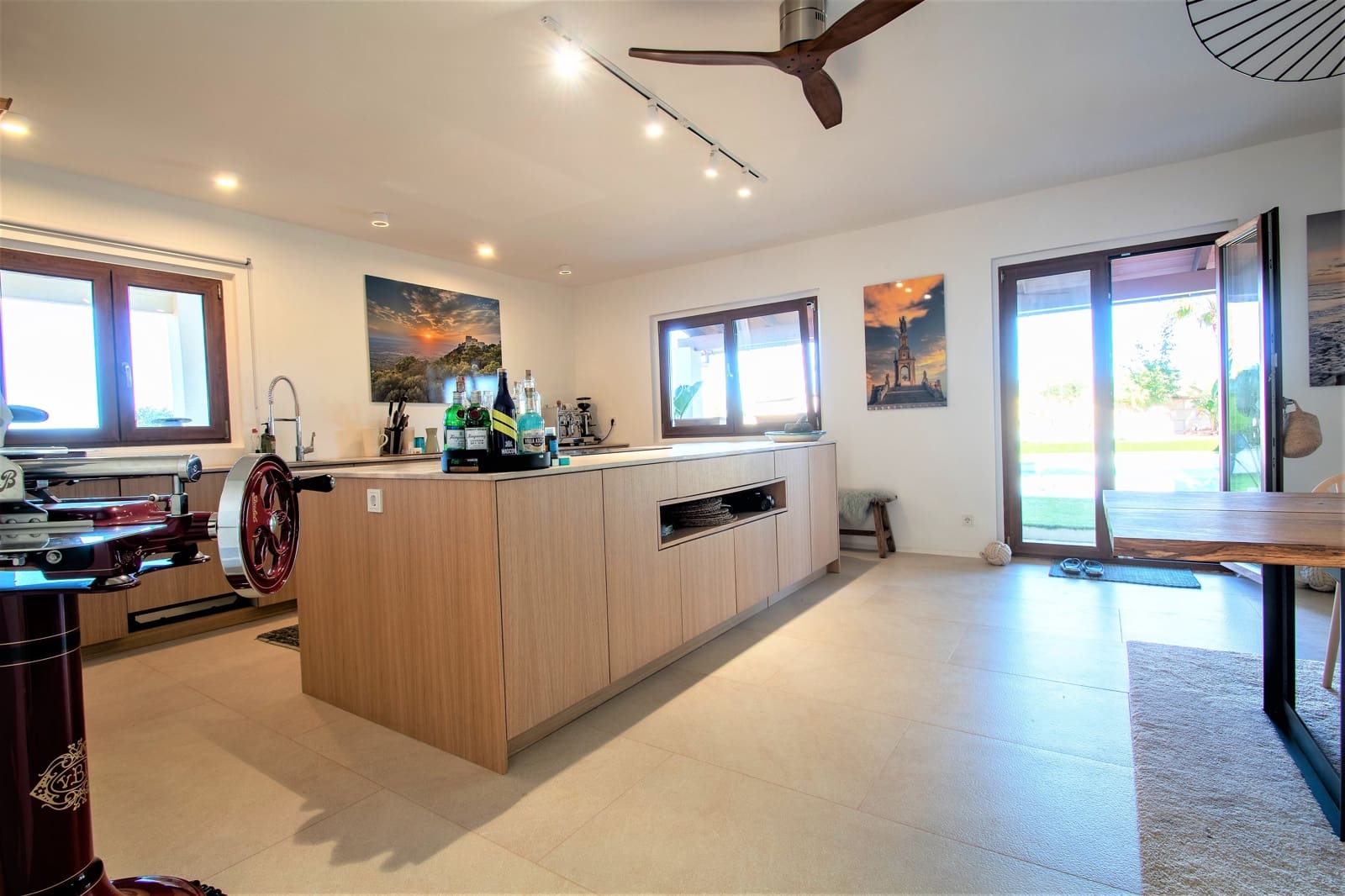 5 sovrum Finca/Hus på landet till salu i Llucmajor med pool garage - 2 200 000 € (Ref: 8215365)