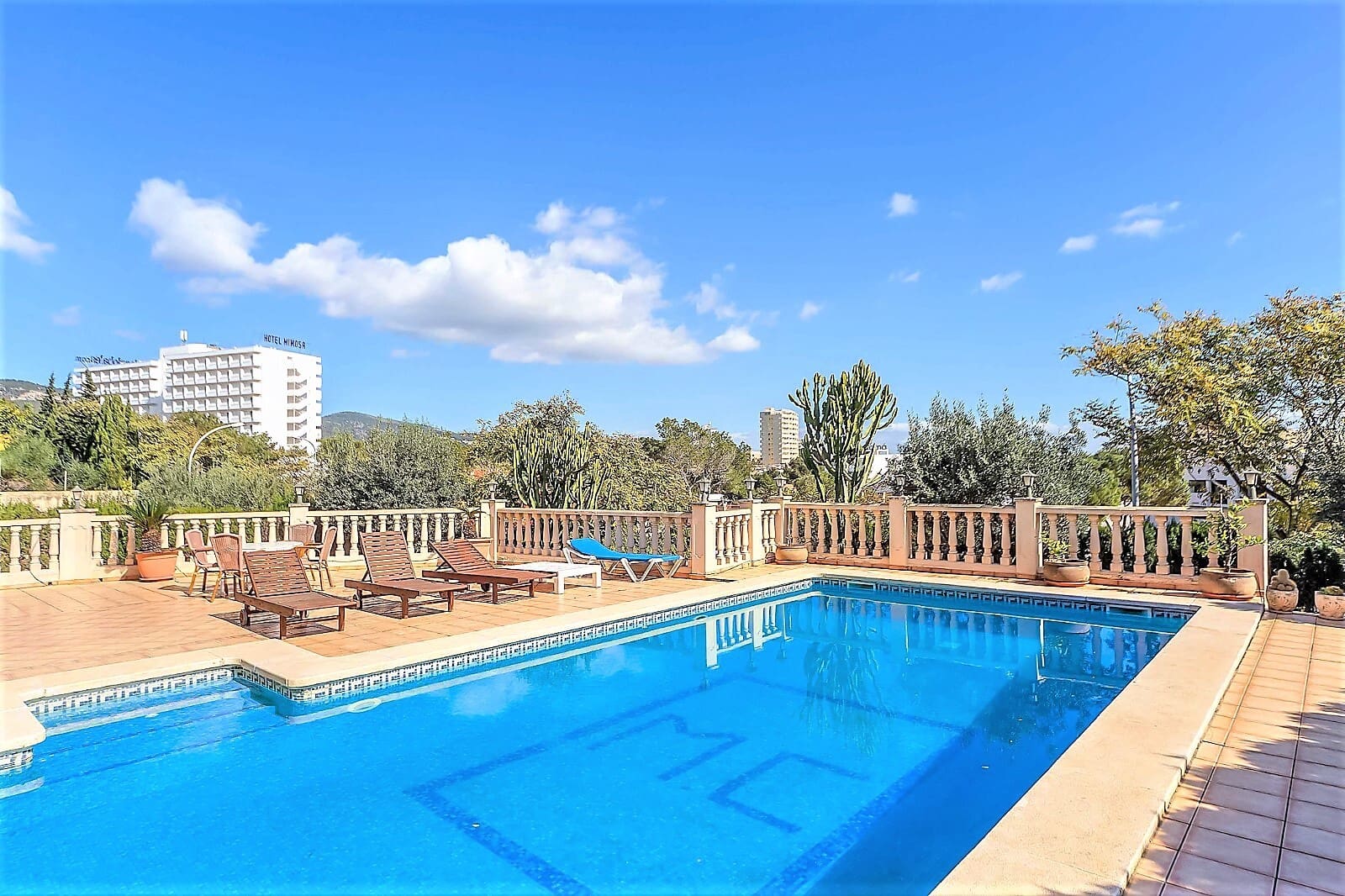 5 soveværelse Villa til salg i Palmanova med swimmingpool garage - € 3.000.000 (Ref: 8215368)