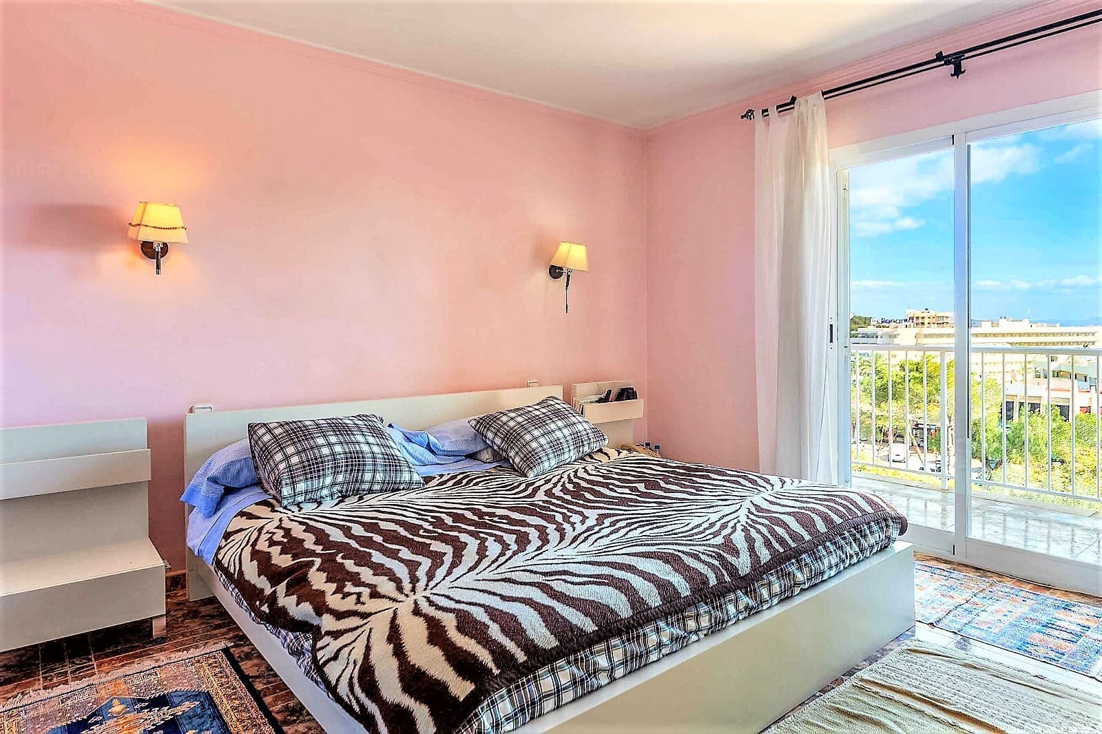 5 soveværelse Villa til salg i Palmanova med swimmingpool garage - € 3.000.000 (Ref: 8215368)