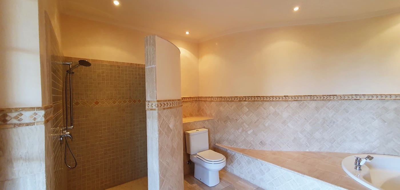 7 sypialnia Willa na sprzedaż w Santa Margalida z basenem garażem - 4 600 000 € (Ref: 8215383)