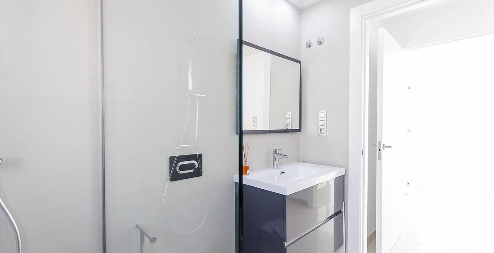 3 quarto Moradia para venda em Playa Honda com piscina - 466 960 € (Ref: 8244552)