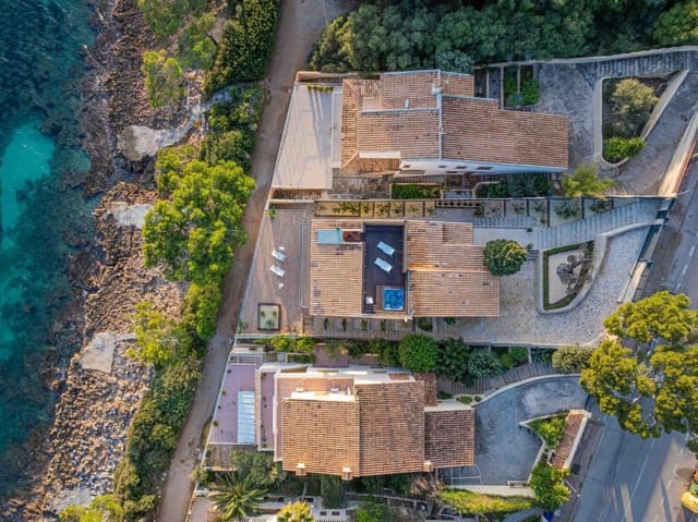 6 soveværelse Villa til salg i Alcúdia med garage - € 4.100.000 (Ref: 8256465)