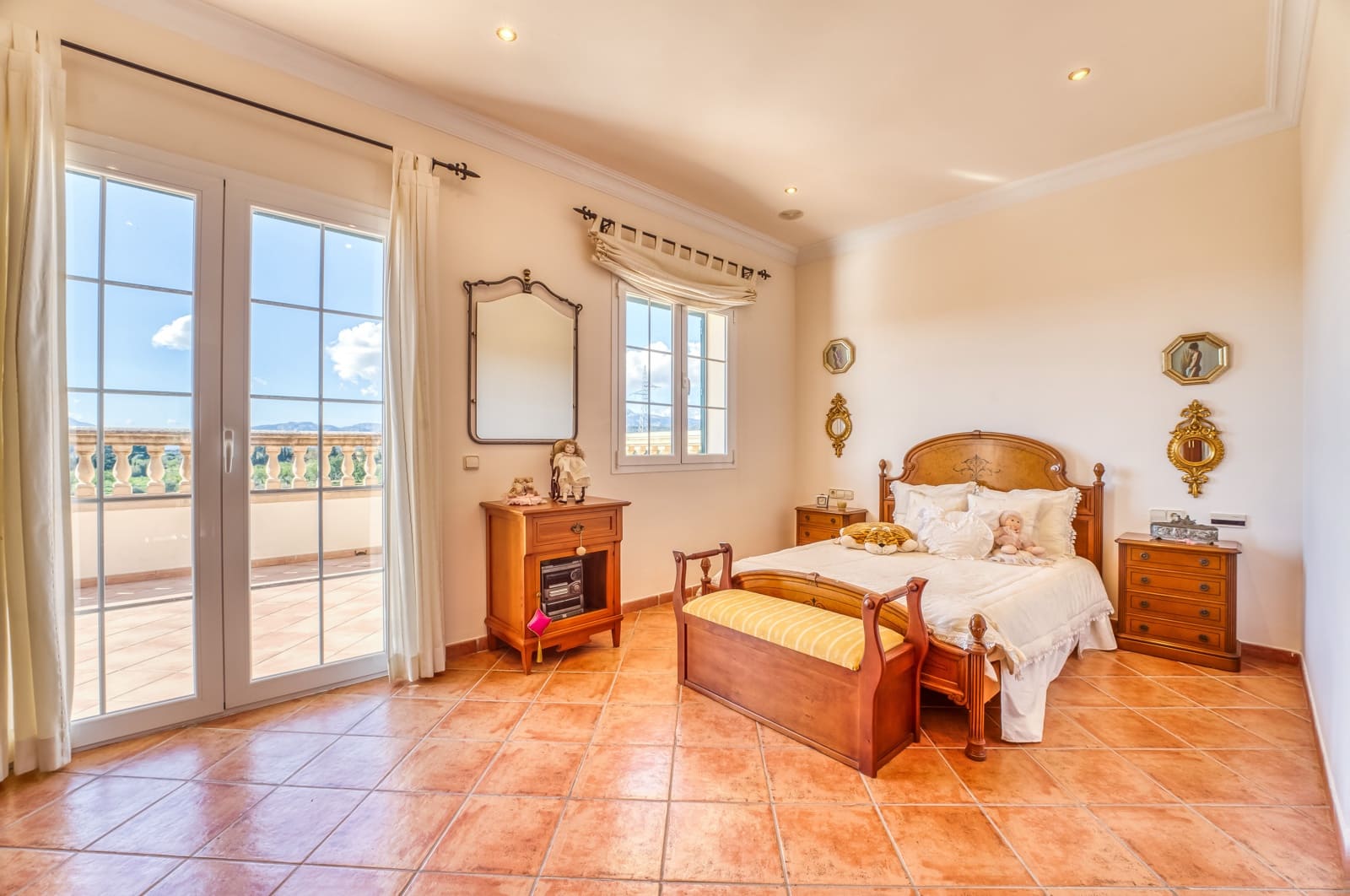 6 bedroom Villa for sale in Marratxi with pool garage - € 3,200,000 (Ref: 8263939)