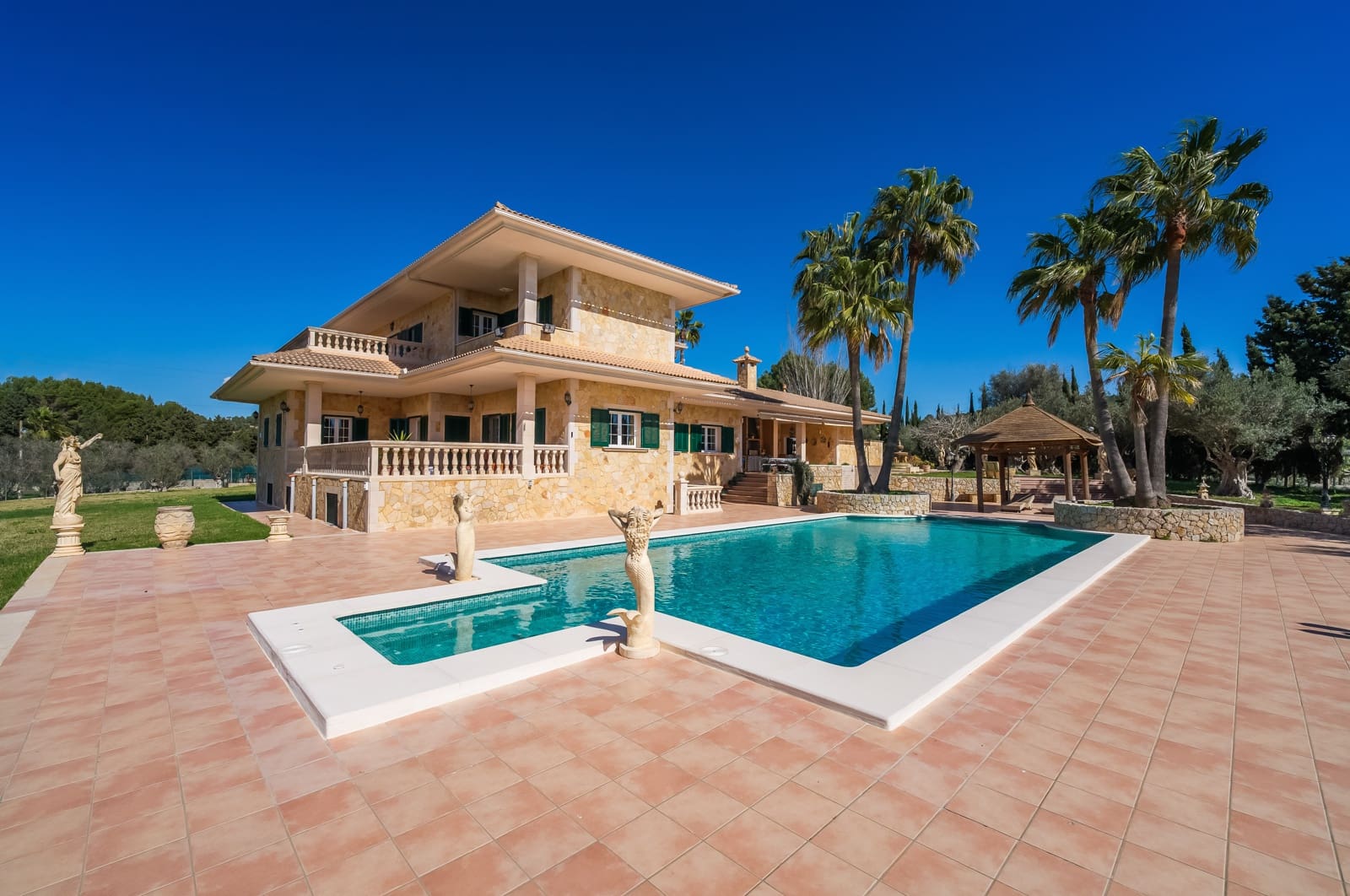 6 bedroom Villa for sale in Marratxi with pool garage - € 3,200,000 (Ref: 8263939)