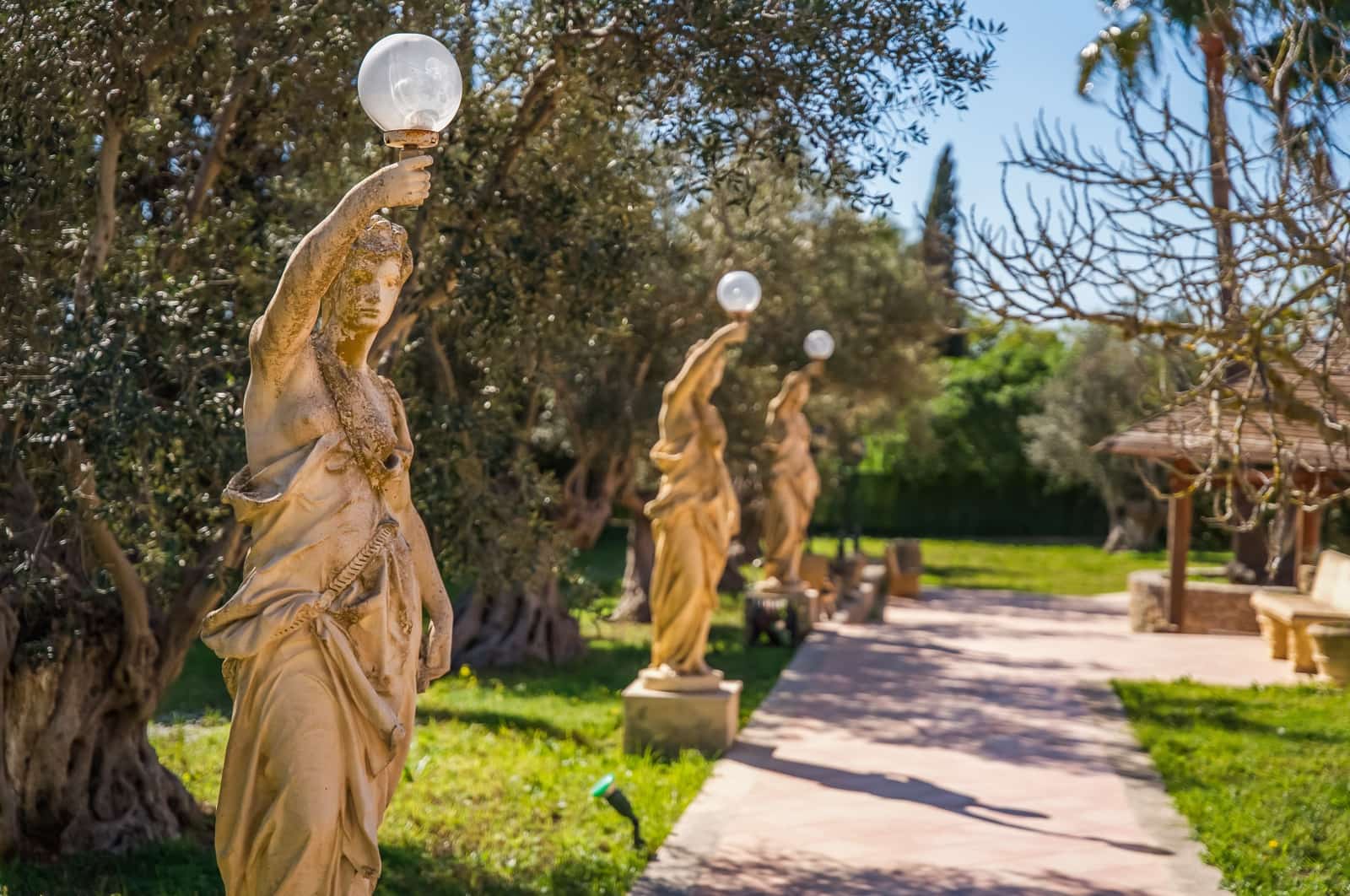 6 bedroom Villa for sale in Marratxi with pool garage - € 3,200,000 (Ref: 8263939)