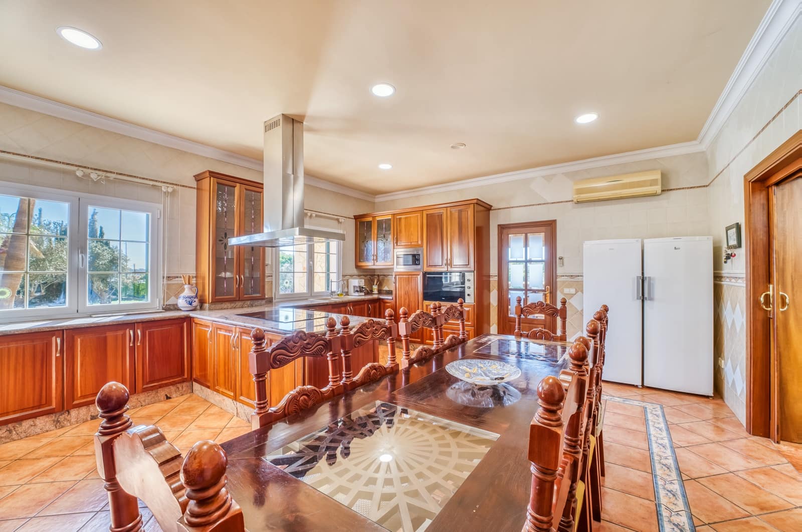 6 bedroom Villa for sale in Marratxi with pool garage - € 3,200,000 (Ref: 8263939)