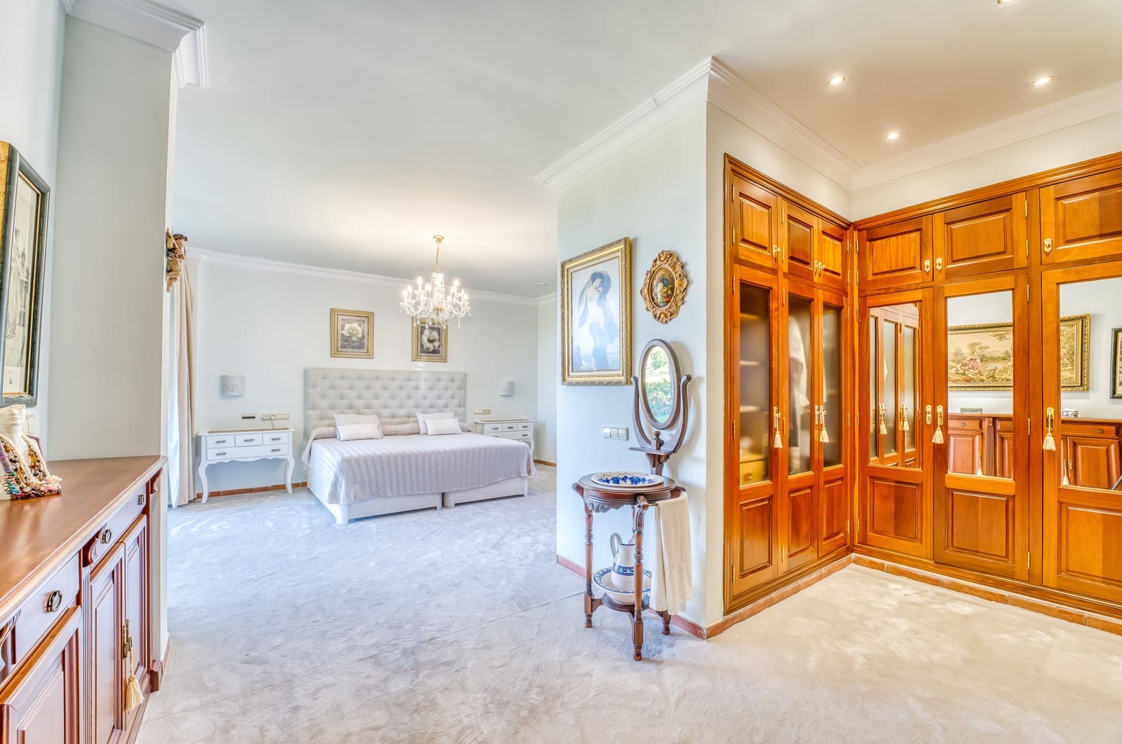 6 bedroom Villa for sale in Marratxi with pool garage - € 3,200,000 (Ref: 8263939)