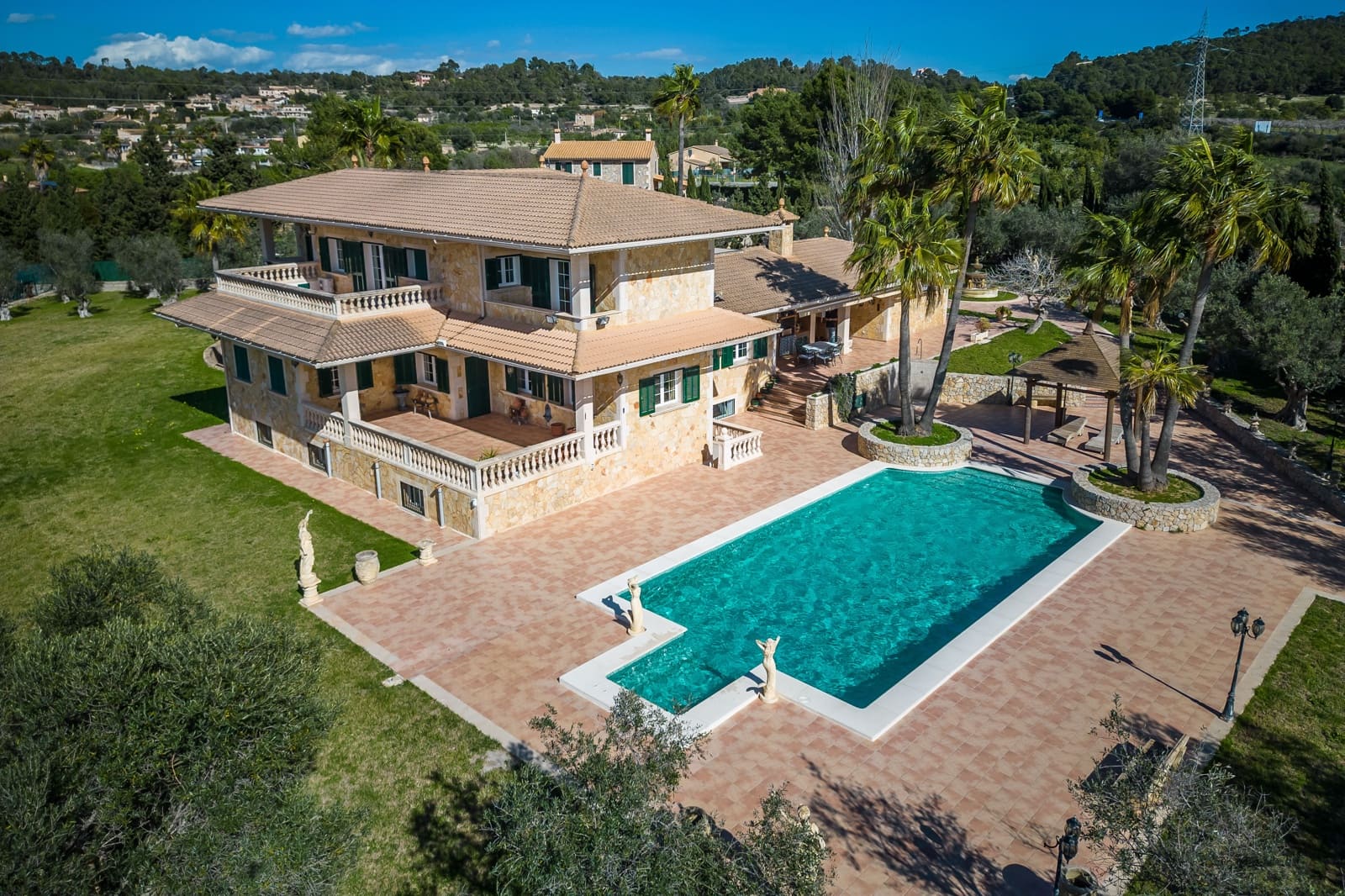 6 bedroom Villa for sale in Marratxi with pool garage - € 3,200,000 (Ref: 8263939)