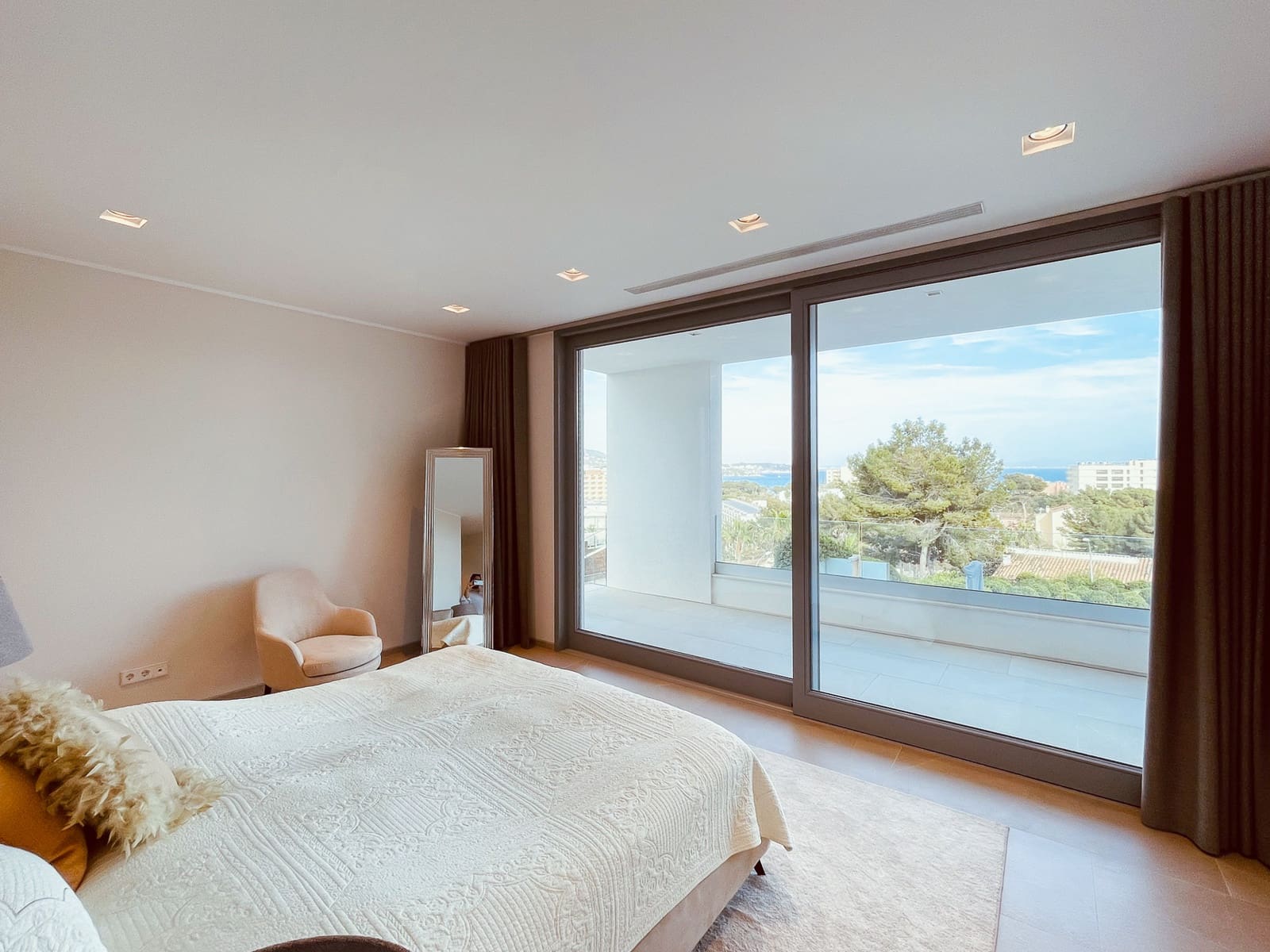 5 soverom Villa til salgs i Palmanova med svømmebasseng garasje - € 4 950 000 (Ref: 8270819)