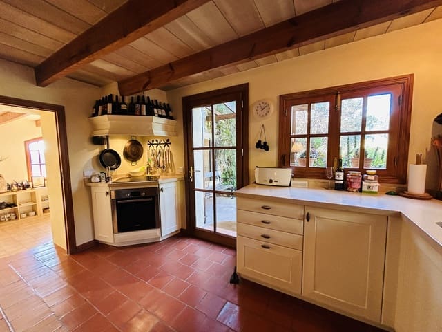 3 slaapkamer Finca/Landhuis te koop in Andratx met zwembad - € 1.600.000 (Ref: 8270827)