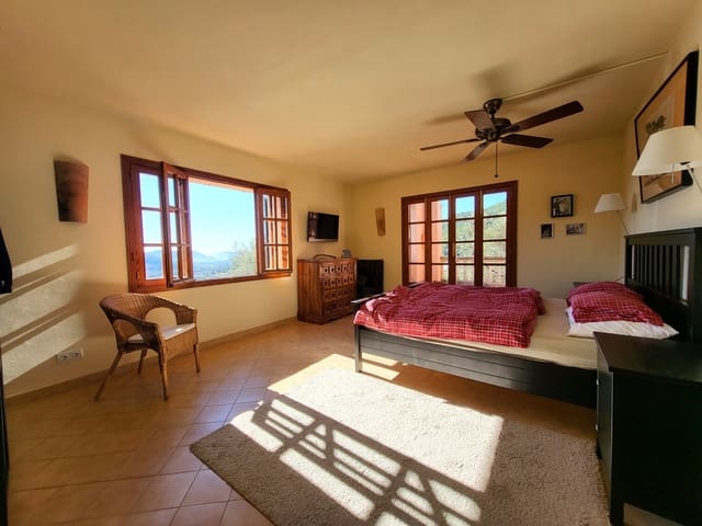 3 slaapkamer Finca/Landhuis te koop in Andratx met zwembad - € 1.600.000 (Ref: 8270827)