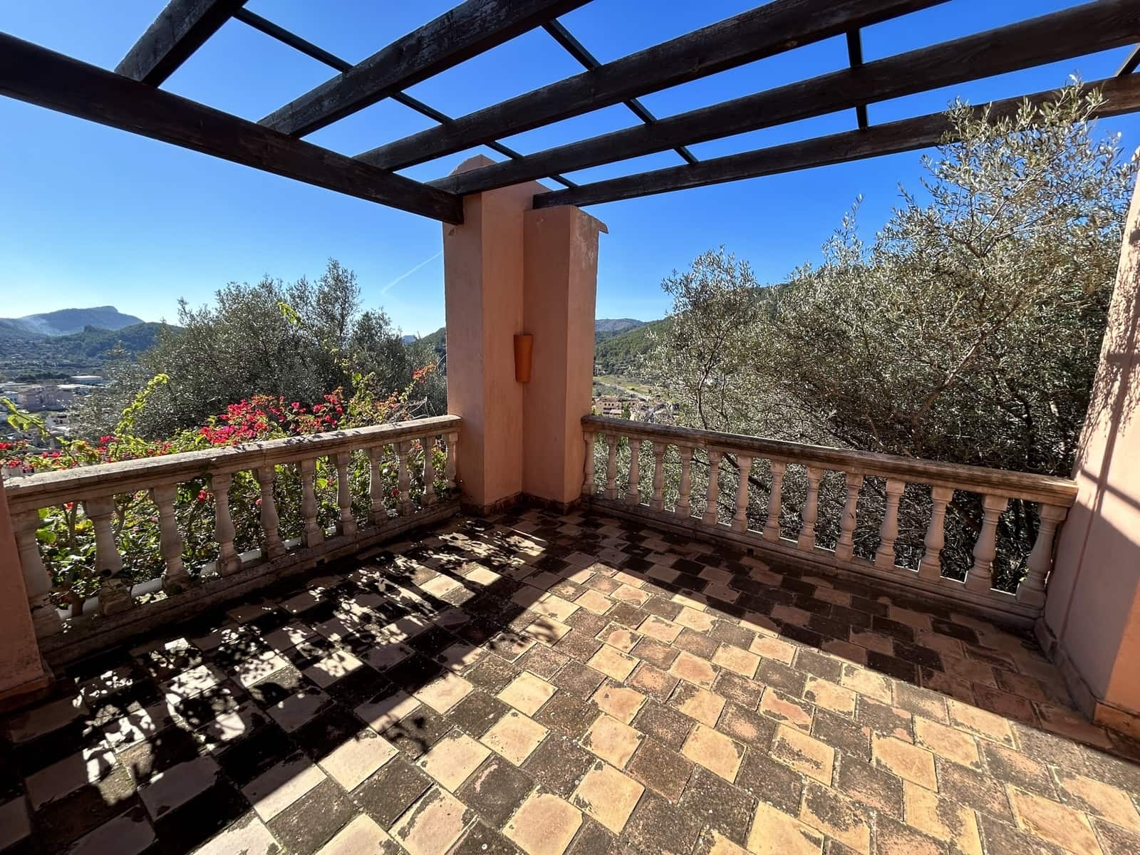 3 soveværelse Finca/Landehus til salg i Andratx med swimmingpool - € 1.600.000 (Ref: 8270827)