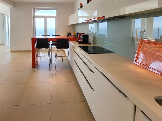 4 soveværelse Villa til salg i El Toro / Port Adriano, Calvià med swimmingpool garage - € 4.500.000 (Ref: 8271709)