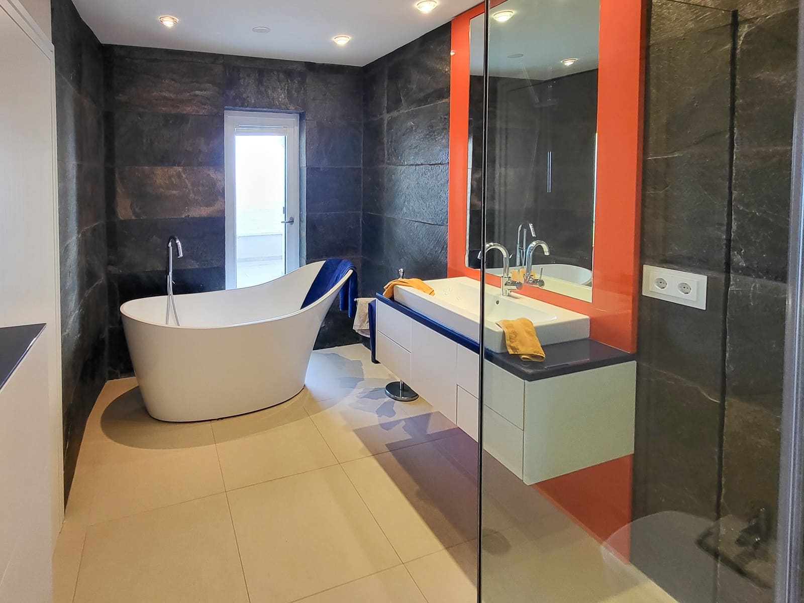 4 soveværelse Villa til salg i El Toro / Port Adriano med swimmingpool garage - € 4.500.000 (Ref: 8271709)