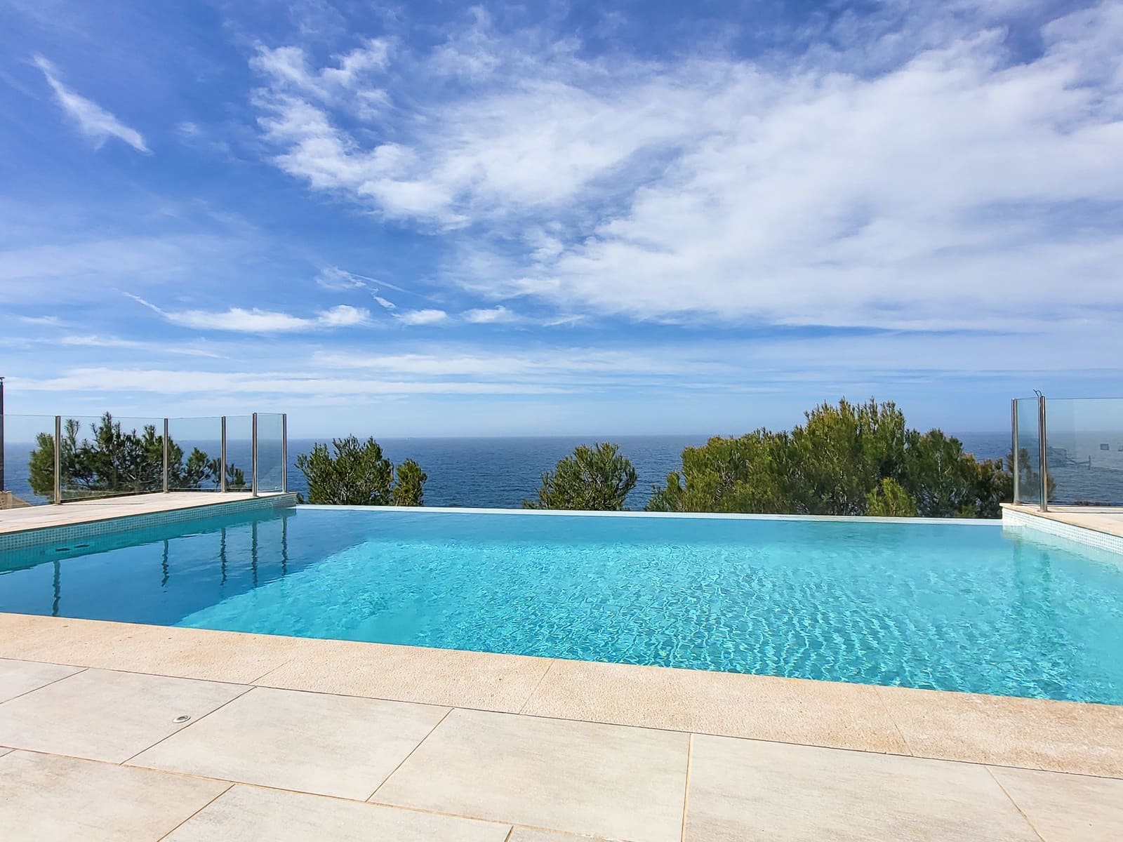 4 soveværelse Villa til salg i El Toro / Port Adriano med swimmingpool garage - € 4.500.000 (Ref: 8271709)