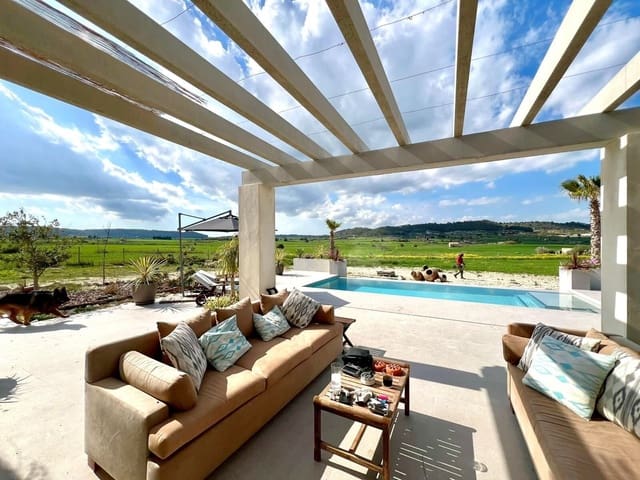 2 chambre Finca/Maison de Campagne à vendre à Sant Joan avec piscine garage - 1 150 000 € (Ref: 8323490)