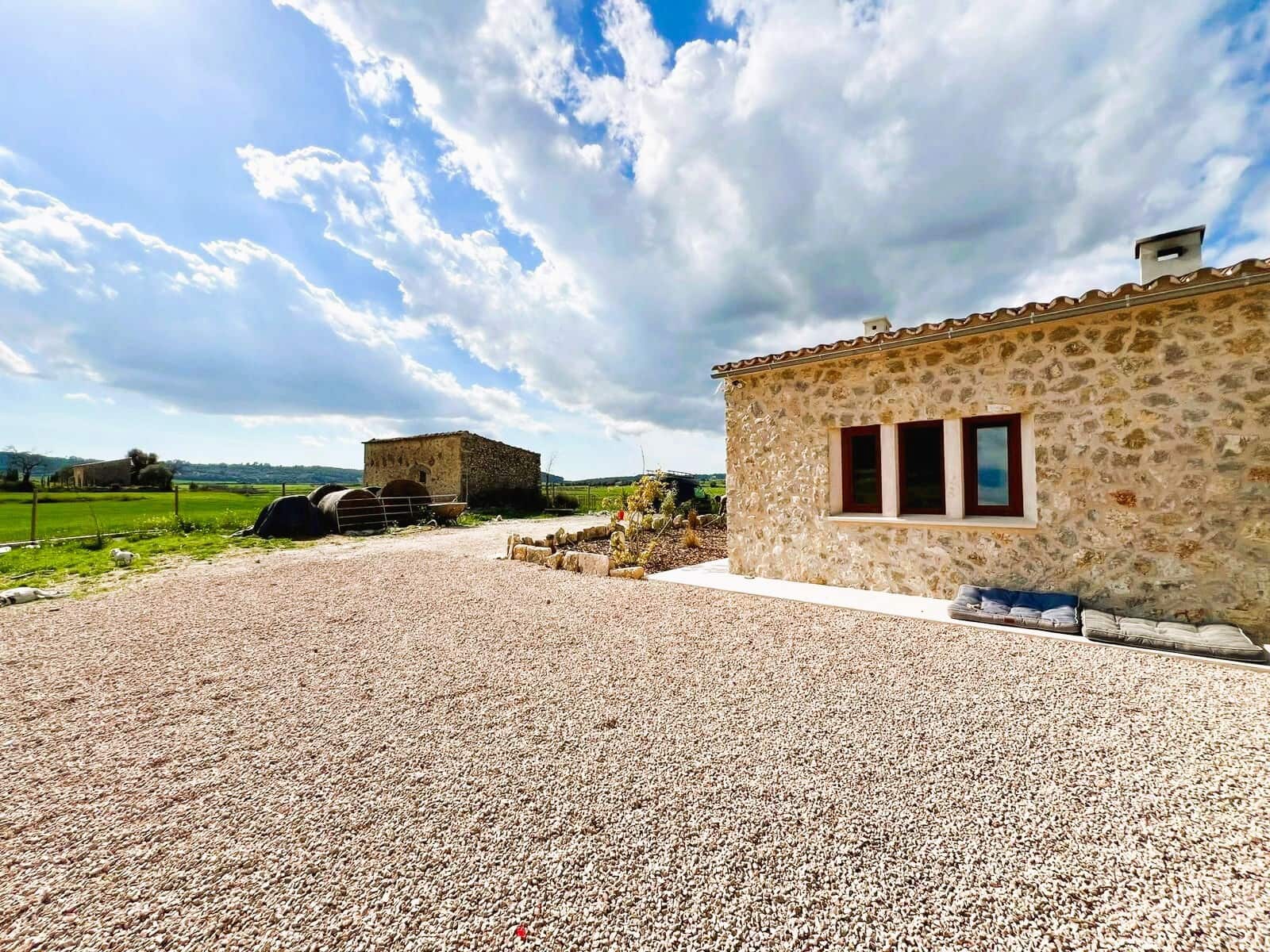 2 soveværelse Finca/Landehus til salg i Sant Joan med swimmingpool garage - € 1.150.000 (Ref: 8323490)