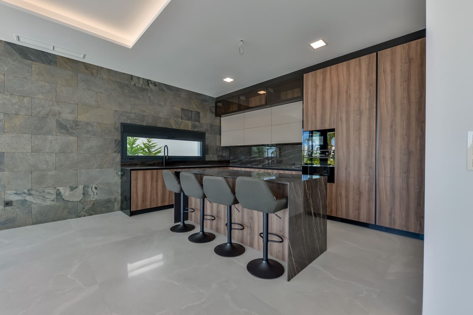 4 soveværelse Villa til salg i Finestrat med swimmingpool garage - € 1.800.000 (Ref: 8338613)