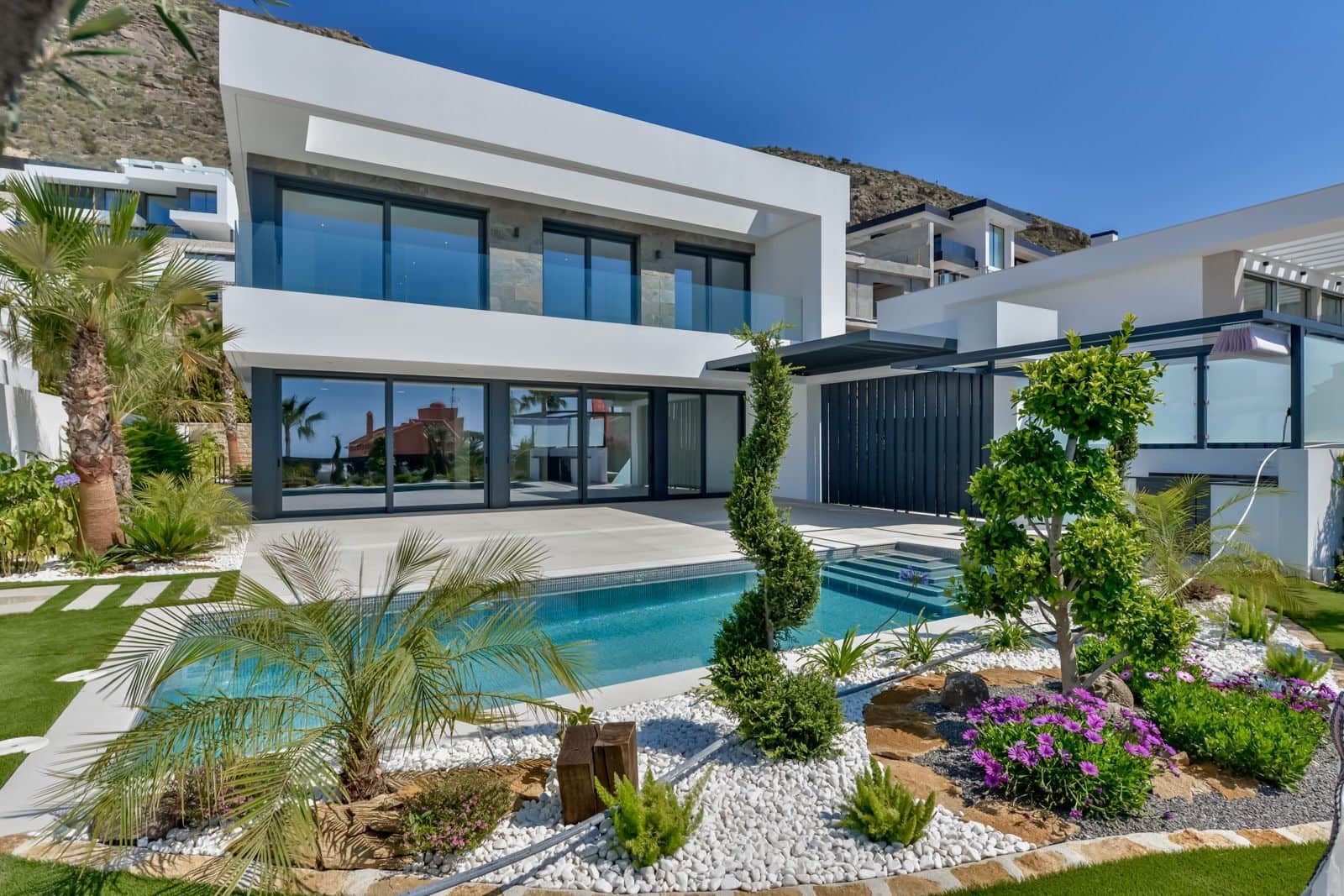 4 soveværelse Villa til salg i Finestrat med swimmingpool garage - € 1.800.000 (Ref: 8338613)