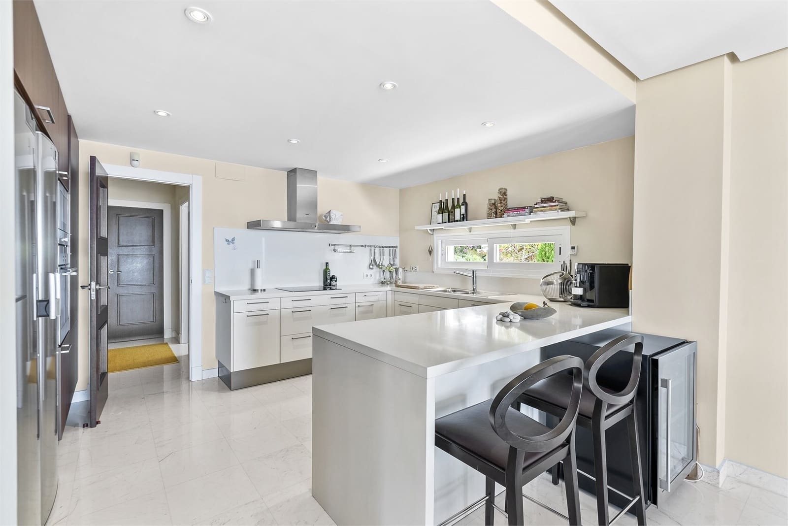 4 bedroom Villa for sale in Altea with pool garage - € 1,570,000 (Ref: 8338617)