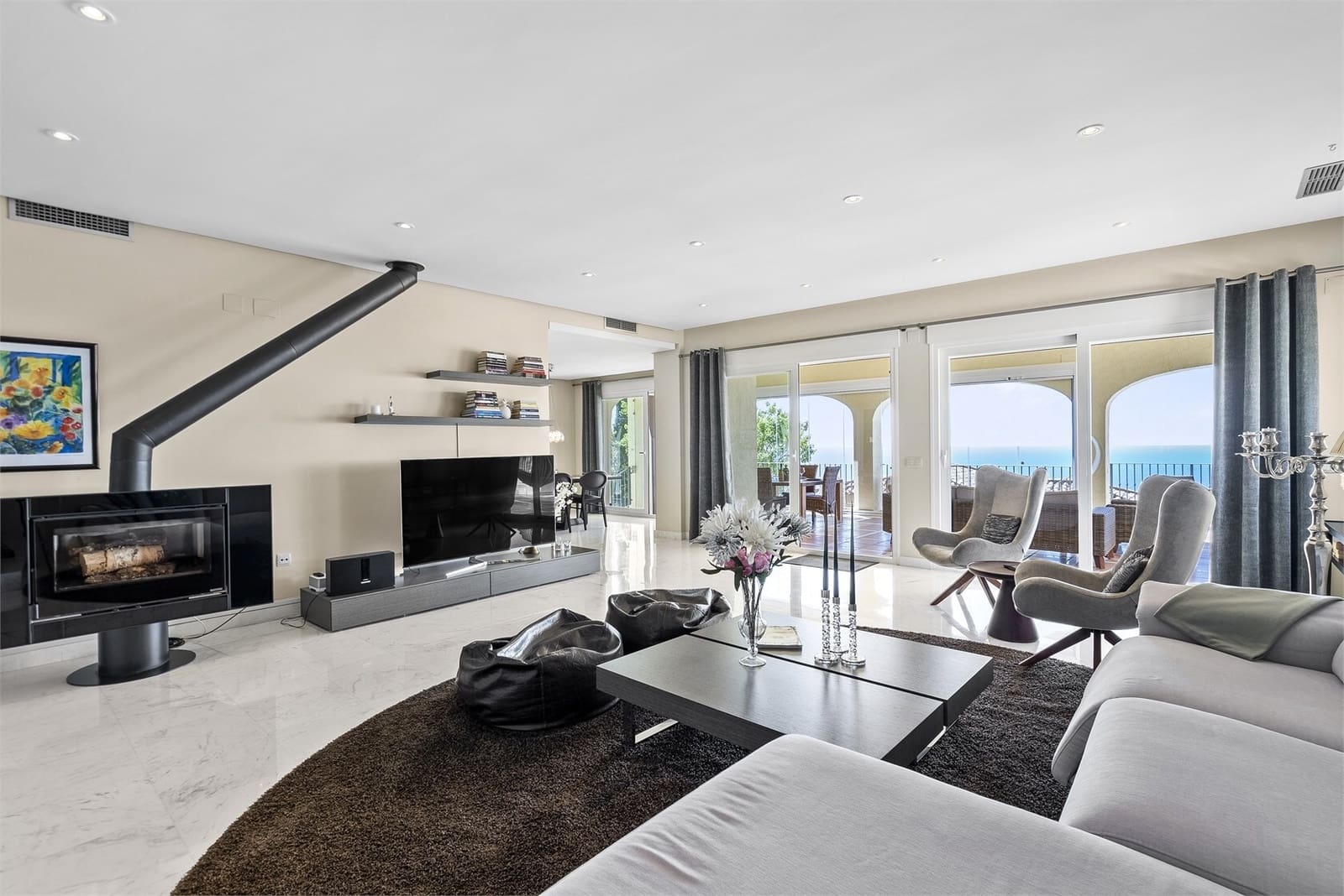 4 bedroom Villa for sale in Altea with pool garage - € 1,570,000 (Ref: 8338617)