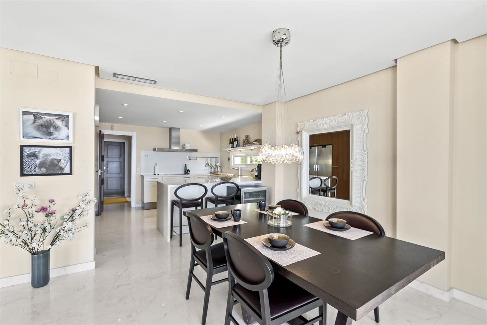 4 bedroom Villa for sale in Altea with pool garage - € 1,570,000 (Ref: 8338617)