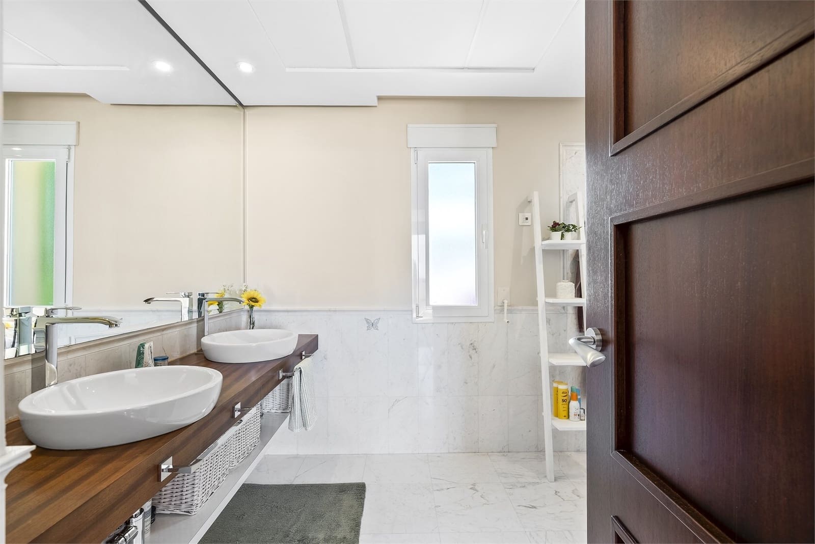 4 bedroom Villa for sale in Altea with pool garage - € 1,570,000 (Ref: 8338617)