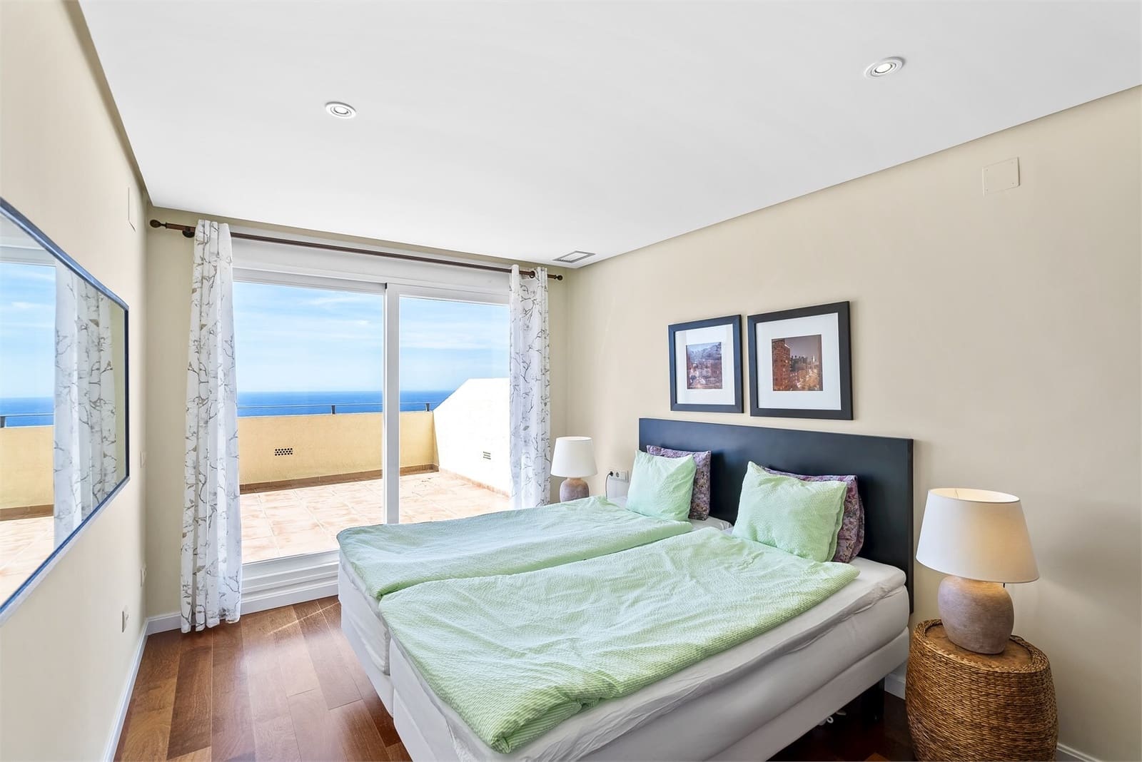 4 bedroom Villa for sale in Altea with pool garage - € 1,570,000 (Ref: 8338617)