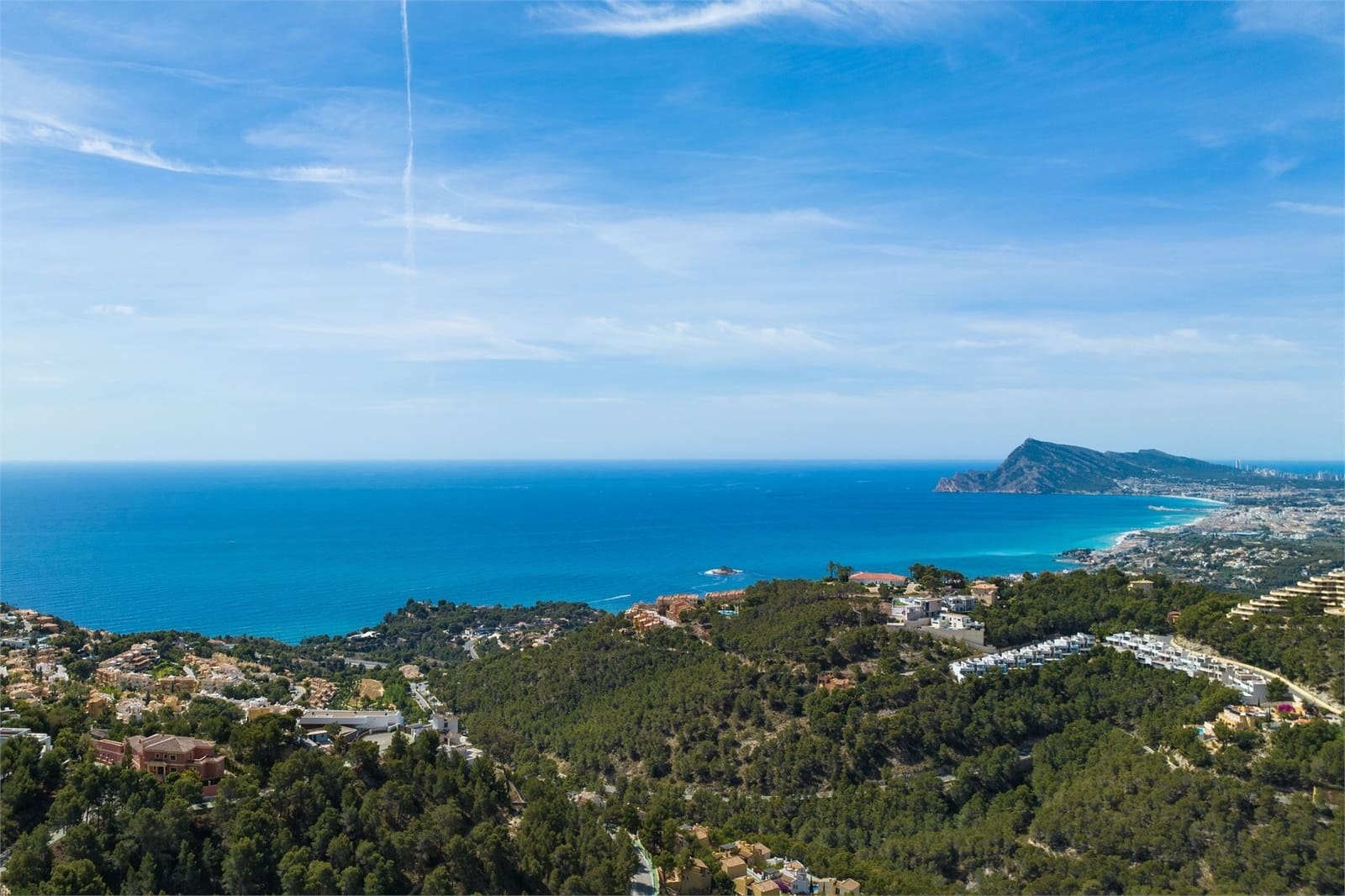 4 bedroom Villa for sale in Altea with pool garage - € 1,570,000 (Ref: 8338617)