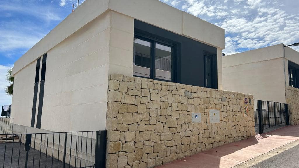 2 camera da letto Villa in vendita in Polop con piscina garage - 329.000 € (Rif: 8338937)