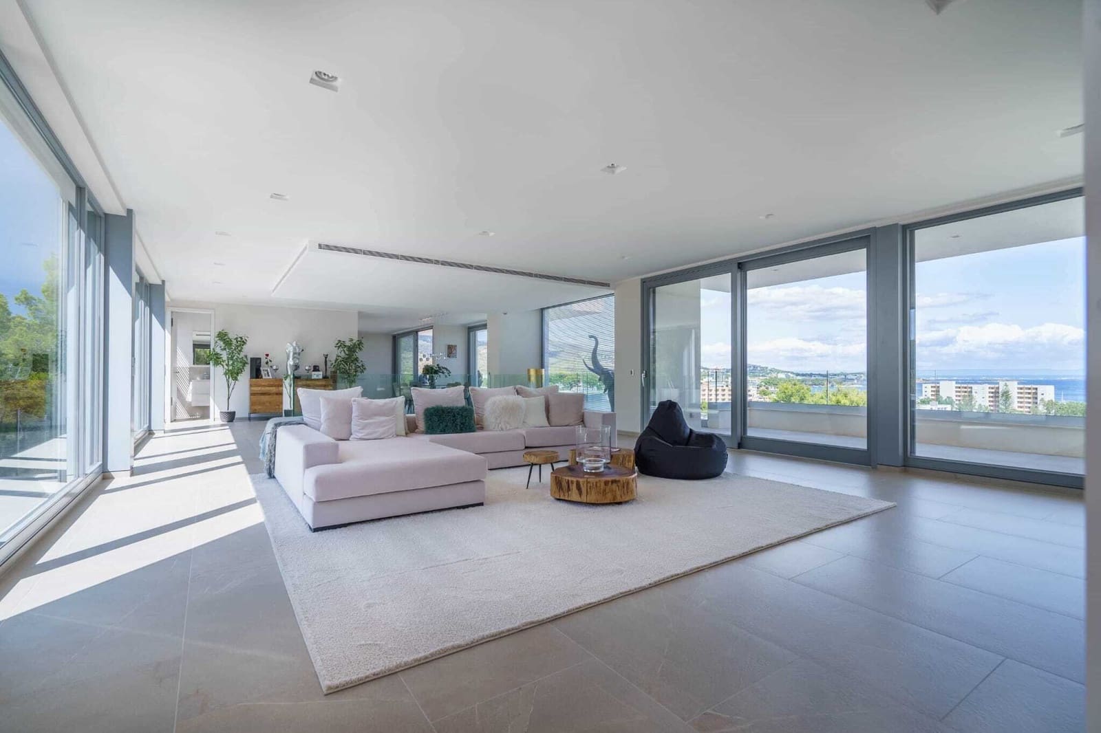 5 soverom Villa til salgs i Calvia med svømmebasseng garasje - € 4 950 000 (Ref: 8348721)