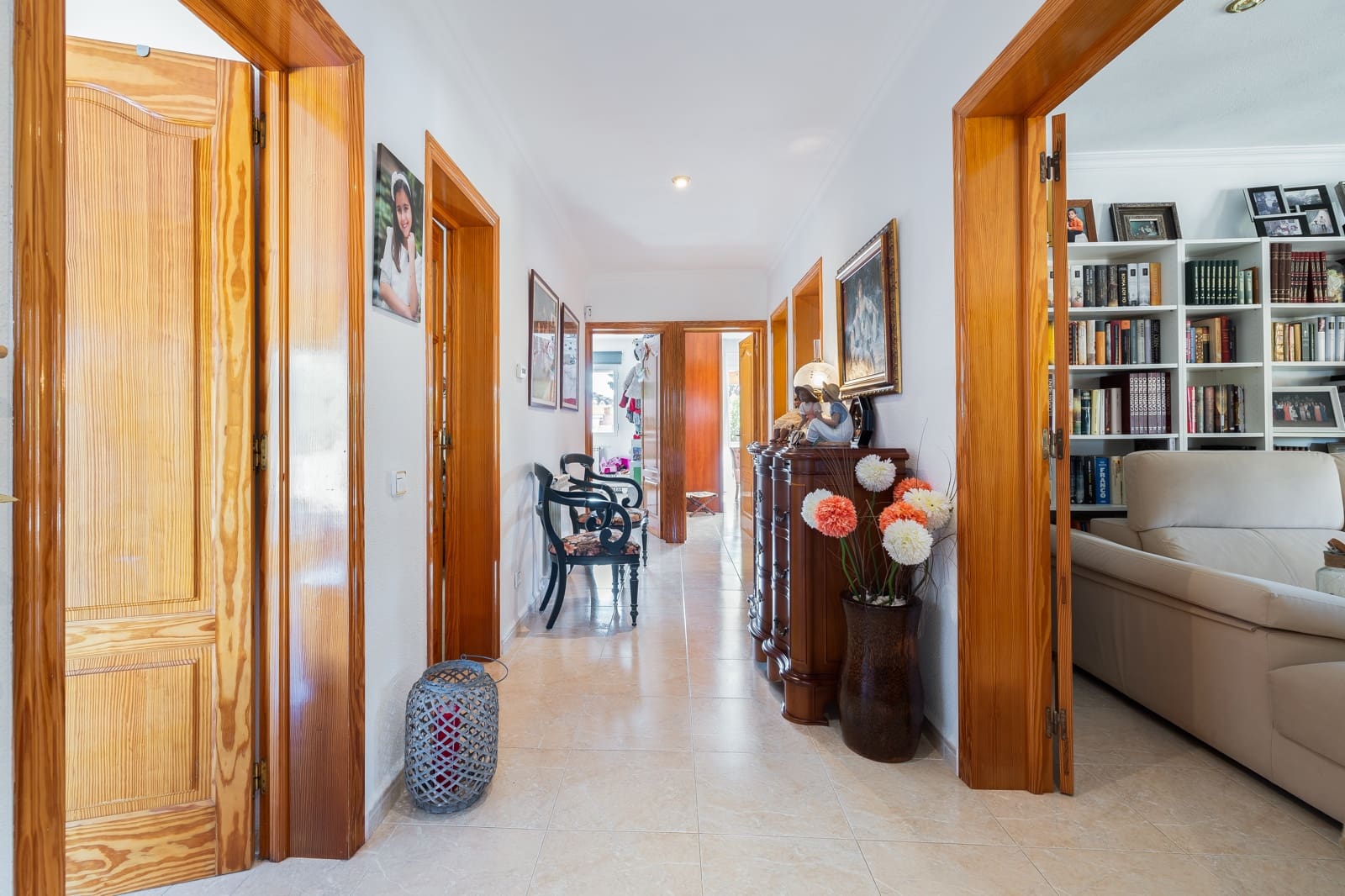 5 bedroom Villa for sale in Santa Maria del Cami with pool garage - € 1,085,000 (Ref: 8358981)