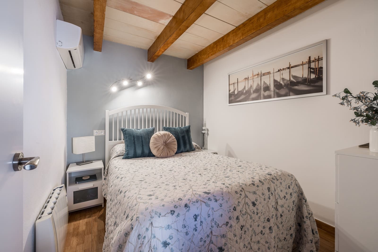 5 bedroom Villa for sale in Santa Maria del Cami with pool garage - € 1,085,000 (Ref: 8358981)