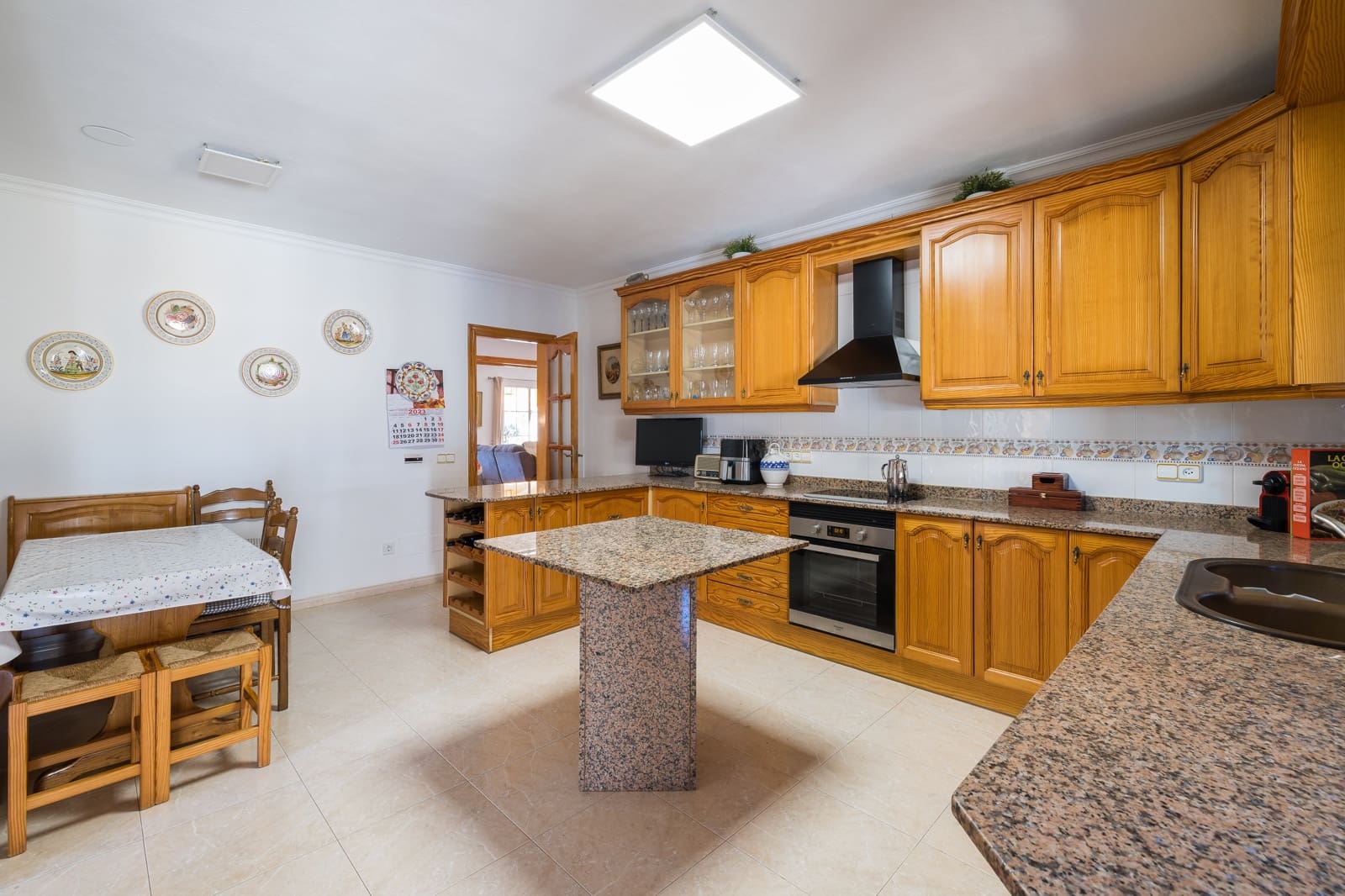 5 bedroom Villa for sale in Santa Maria del Cami with pool garage - € 1,085,000 (Ref: 8358981)