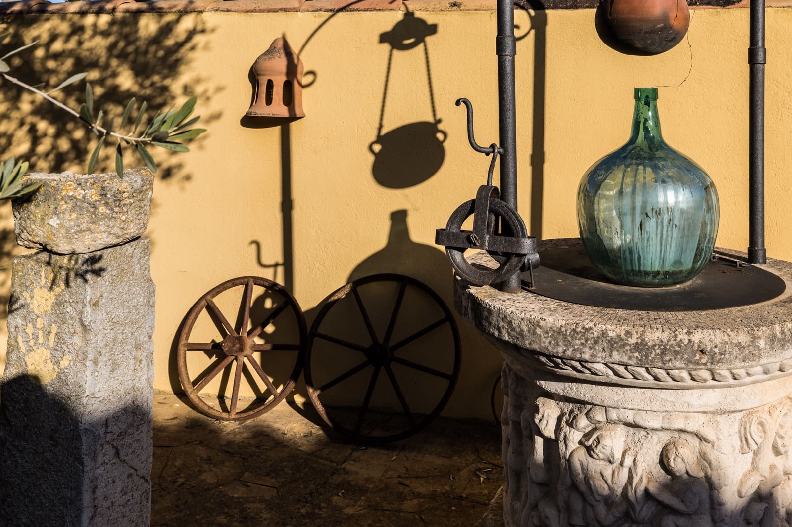 5 bedroom Villa for sale in Santa Maria del Cami with pool garage - € 1,085,000 (Ref: 8358981)