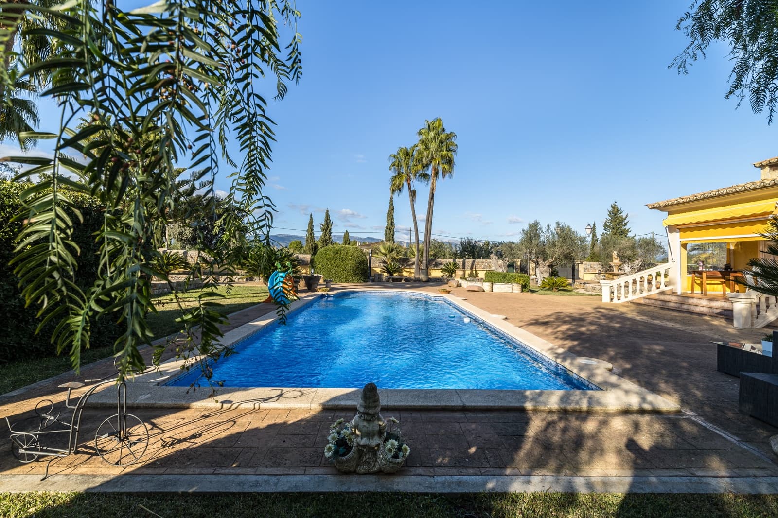 5 bedroom Villa for sale in Santa Maria del Cami with pool garage - € 1,085,000 (Ref: 8358981)
